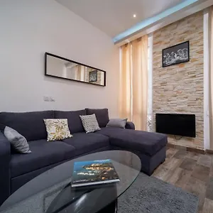 Equipe 2 A 4 Couchages Au Coeur Du Vieux Port Appartement